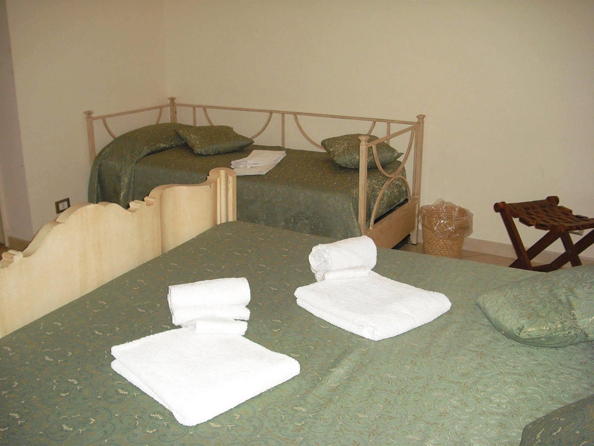Almaran B&B Trapani Port & City Eksteriør billede
